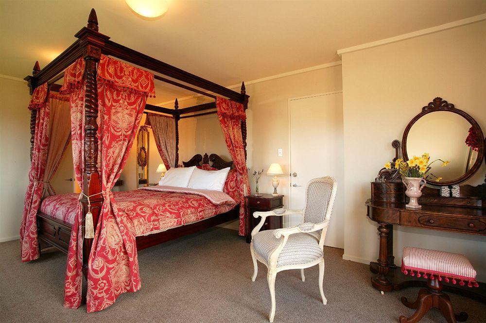 Tudor Manor Bed & Breakfast Bed & Breakfast Paraparaumu Dış mekan fotoğraf