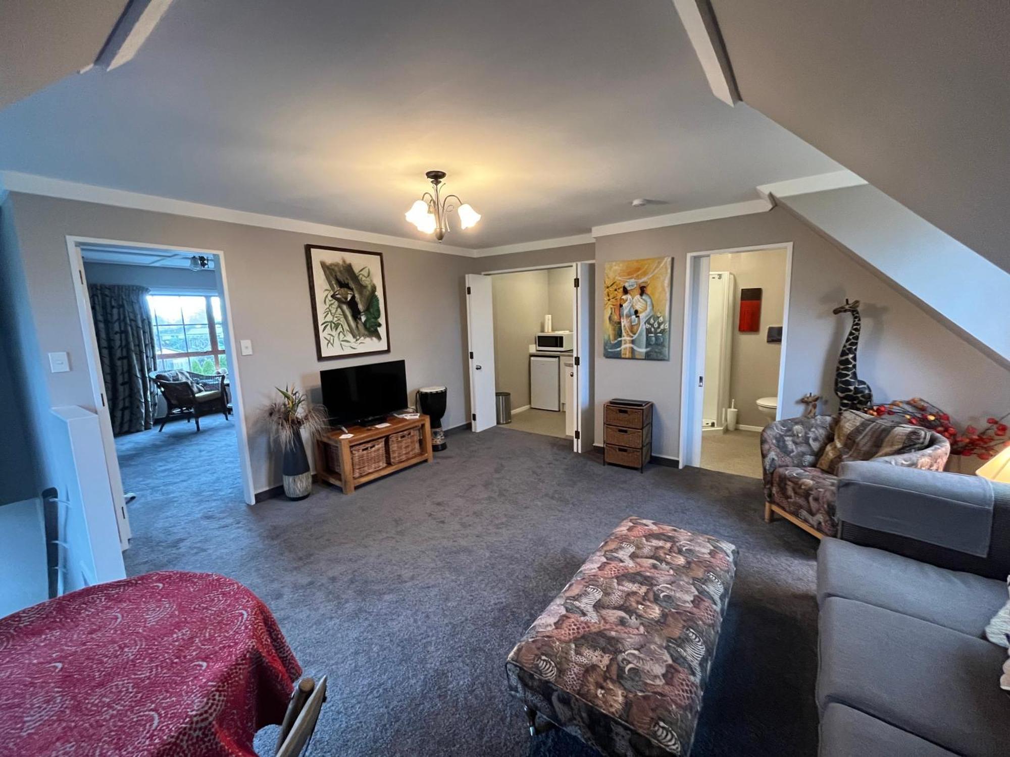 Tudor Manor Bed & Breakfast Paraparaumu Dış mekan fotoğraf