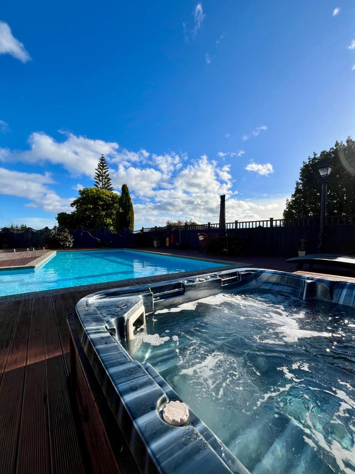 Tudor Manor Bed & Breakfast Paraparaumu Dış mekan fotoğraf