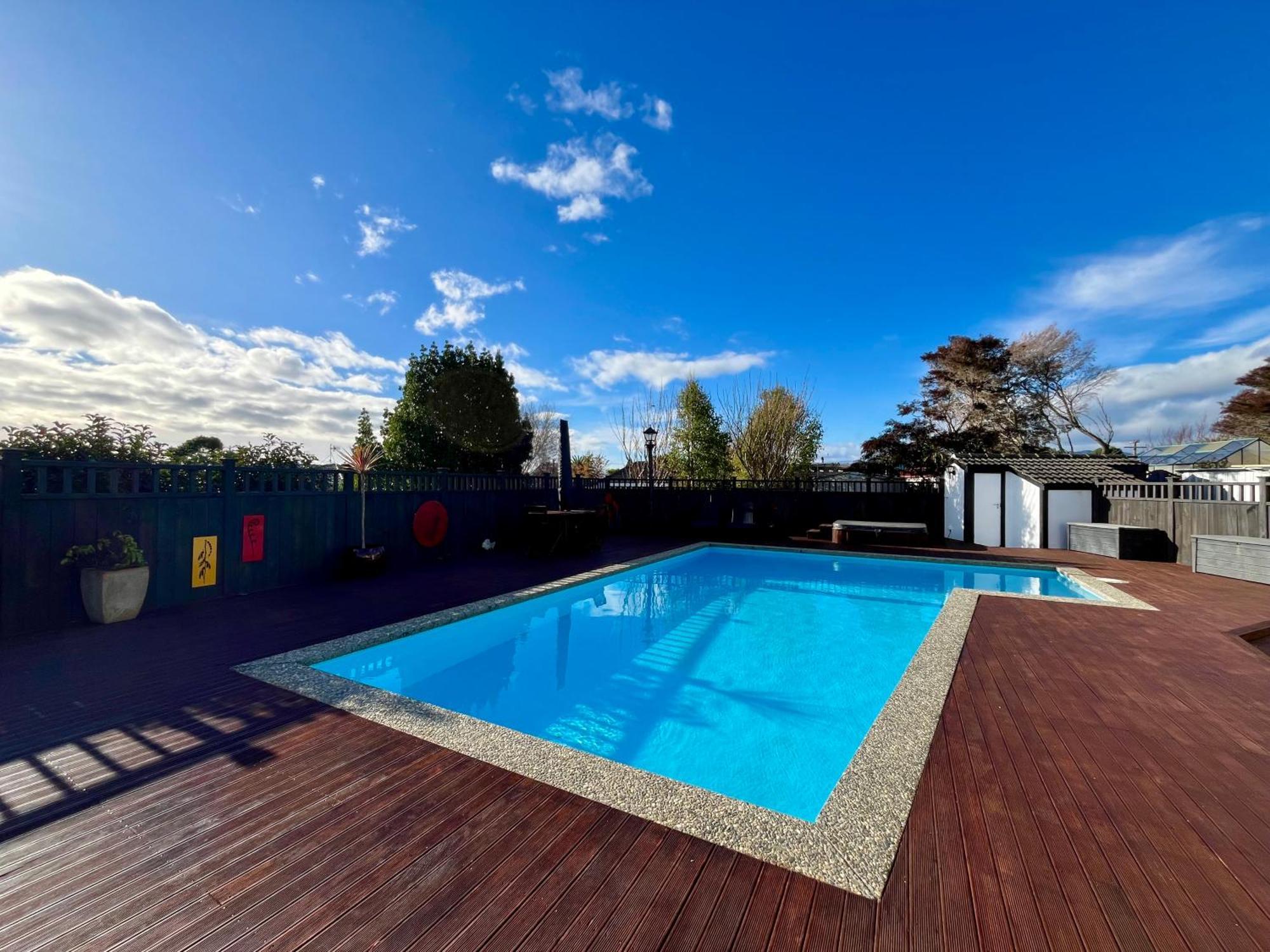 Tudor Manor Bed & Breakfast Paraparaumu Dış mekan fotoğraf