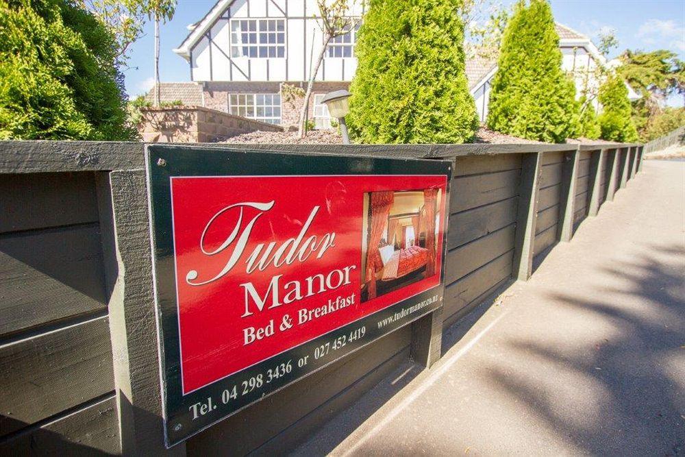 Tudor Manor Bed & Breakfast Paraparaumu Dış mekan fotoğraf