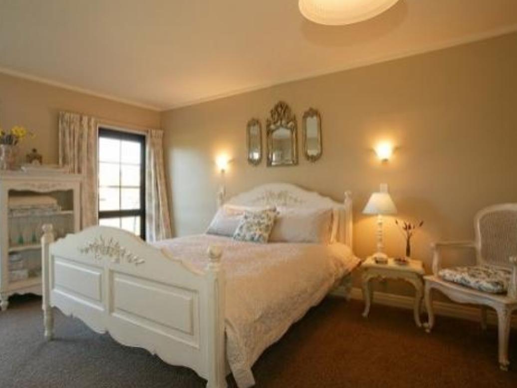 Tudor Manor Bed & Breakfast Paraparaumu Dış mekan fotoğraf